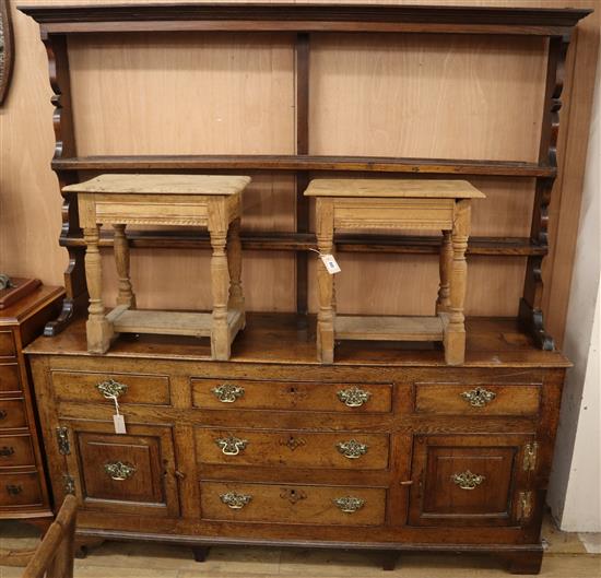 A George III oak dresser W.184cm